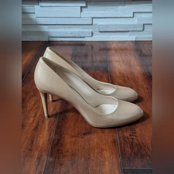 PRADA Women's Nude Patent Leather Stiletto Heels EU 40 US 10